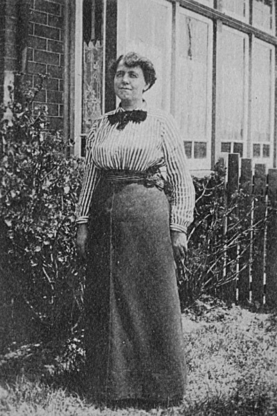 Johanna Lyons (nee Meagher), probably about 1920
